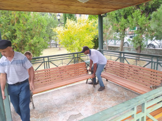 Oğuzda yaşıllıqlara qulluq, təmizlik işləri davam etdirilir.