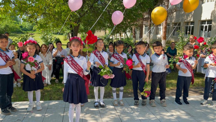 Ümumtəhsil məktəblərində “Son zəng” tədbirləri keçirilib