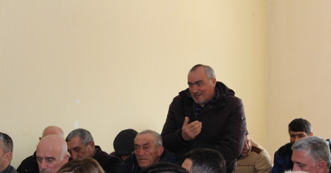 Filfili kəndində səyyar vətəndaş qəbulu keçirilib və şəhid ailəsi ziyarət edilib