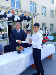Ümumtəhsil məktəblərində “Son zəng” tədbirləri keçirilib