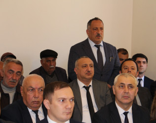 Xaçmazqışlaq kəndində səyyar vətəndaş qəbulu keçirilib və şəhid ailəsi ziyarət edilib