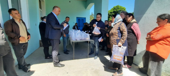 Qurban bayramı münasibətilə qurban sovqatı təqdim olunub