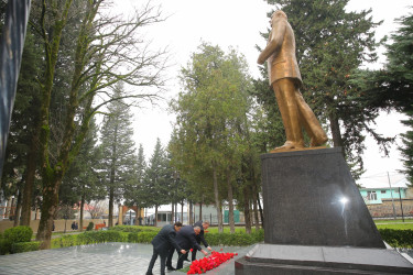 Ulu Öndər Heydər Əliyevin əziz xatirəsi Oğuzda böyük ehtiramla anıldı