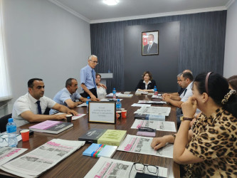 Milli Mətbuat Gününə həsr olunmuş dəyirmi masa keçirilib