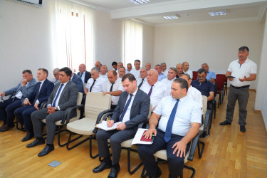 Oğuzda kənd təsərrüfatı, balıqçılıq və akvakultura məhsullarının istehsalı və emalı sahələrinin inkişafı üzrə Dövlət Proqramının icrası ilə bağlı yaradılmış Qərargahın iclası keçirilib