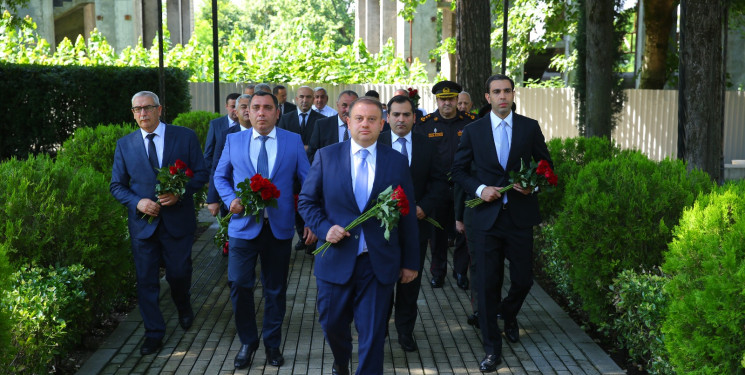Ümummilli Lider Heydər Əliyevin siyasi hakimiyyətə gəlişinin 57-ci ildönümü münasibətilə tədbir keçirilib
