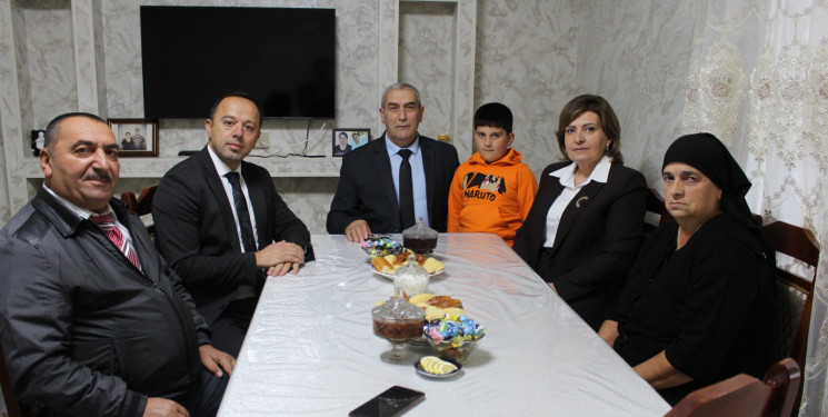 Şəhid anası 65 illik yubileyi münasibətilə ziyarət olunub