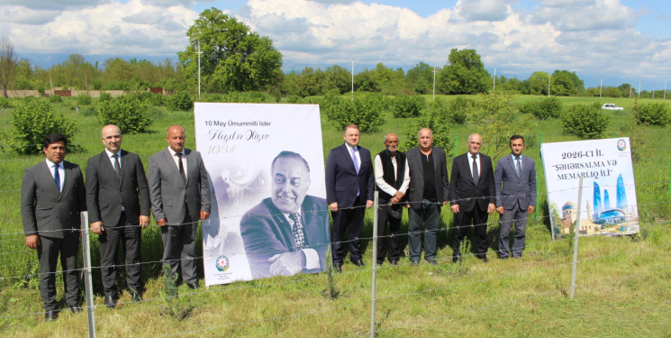 Oğuzda Ümummilli Lider Heydər Əliyevin anadan olmasının 103-cü ildönümü münasibətilə ağacəkmə aksiyası keçirilib
