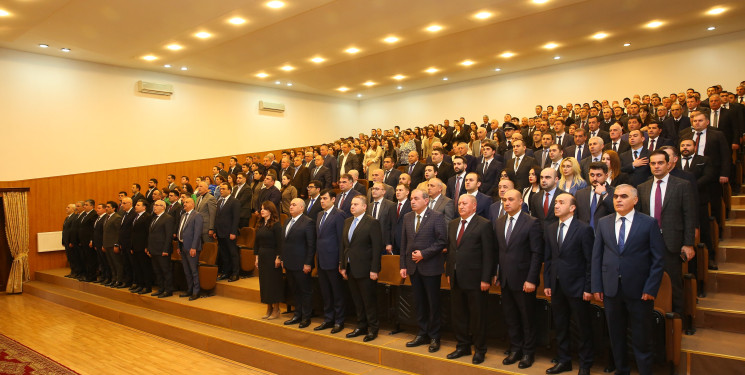 Oğuzda “Konstitusiya və Suverenlik İli”nə həsr olunmuş “Əmək və sosial müdafiə: müasir çağırışlar və rəqəmsal həllər” mövzusunda konfrans keçirilmşdir.