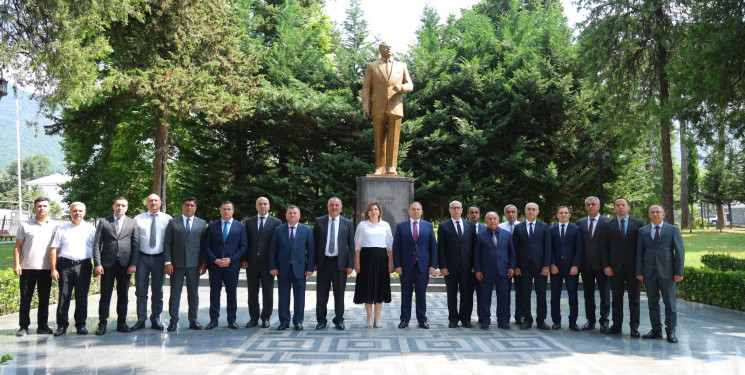 YAP Oğuz rayon təşkilatının yaranmasının 33-cü ildönümü qeyd olunub