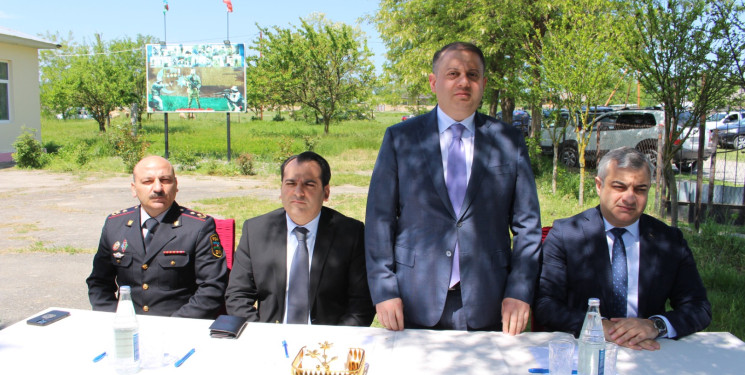 Maluq yaşayış sahəsində səyyar vətəndaş qəbulu keçirilib və şəhid atası ilə görüşülüb