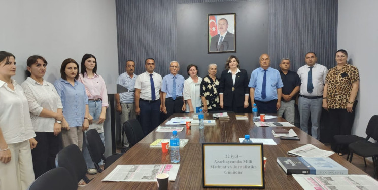 Milli Mətbuat Gününə həsr olunmuş dəyirmi masa keçirilib