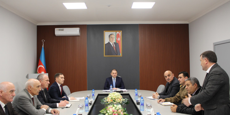 Oğuz Rayon İcra Hakimiyyəti  başçısı yanında Fövqəladə Hallar Komissiyasının növbədənkənar iclası keçirildi.