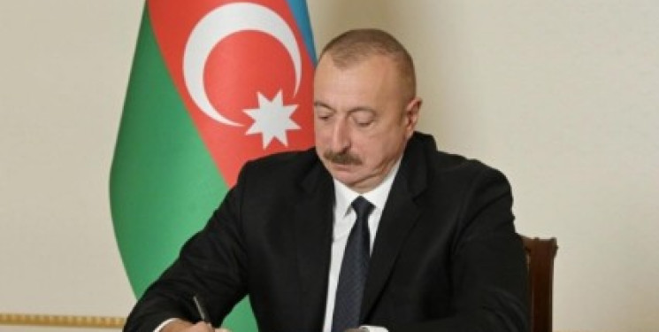 Oğuz rayon İcra Hakimiyyəti başçısının Qumlaq inzibati ərazi dairəsi üzrə nümayəndəsi Nəbiyev Qamət İsmayil oğlu “Dövlət qulluğunda fərqlənməyə görə” medalı ilə təltif edilib