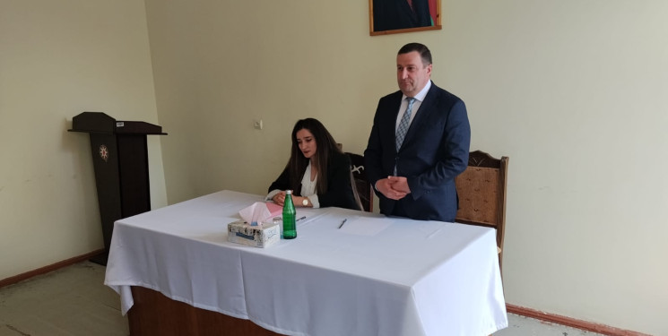 Kənd sakinləri ilə hüquqi yardım mövzusunda görüş keçirib