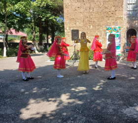 “Gənclərin rəqs dalğası: Keçmişdən gələcəyə” adlı ədəbi-bədii tədbir keçirilib