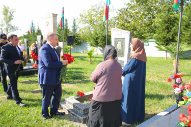 27 Sentyabr – Anım Günü Oğuz rayonunda dərin hüzn və ehtiram hissi ilə qeyd olunub
