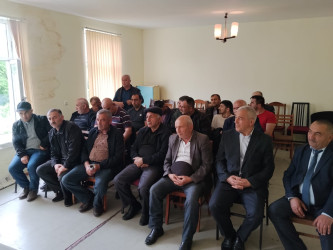 Kənd sakinləri ilə hüquqi yardım mövzusunda görüş keçirib