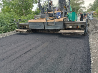 Yemişanlı kəndinin avtomobil yollarının əsaslı təmir işlərinə başlanılmışdır