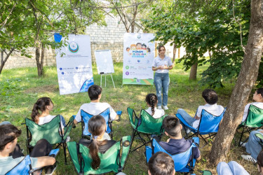 “Mənim hüquqlarım” təşviqat avtobusu layihəsi çərçivəsində maarifləndirici təlimlər keçirilib