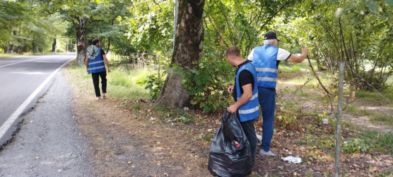 “Şəhərsalma və Memarlıq İli” çərçivəsində təmizlik aksiyası həyata keçirilib